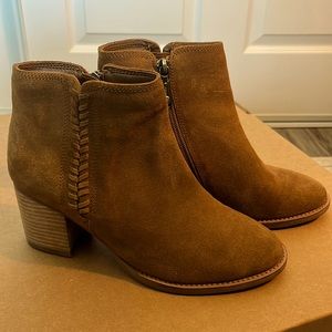 Blondo waterproof brown suede booties 7.5